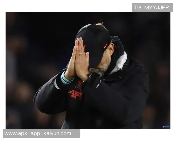 丹索承认与迪涅发生碰撞表达歉意并强调自己先触球 丹索承认与迪涅发生碰撞表达歉意并强调自己先触球