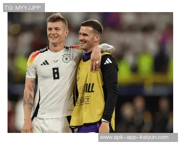 多特蒙德老将格罗斯续约前景不明未来充满变数 多特蒙德老将格罗斯续约前景不明未来充满变数