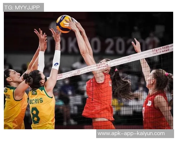 克雷桑身穿巴西9号球衣现场助威激情对决韩国队 克雷桑身穿巴西9号球衣现场助威激情对决韩国队