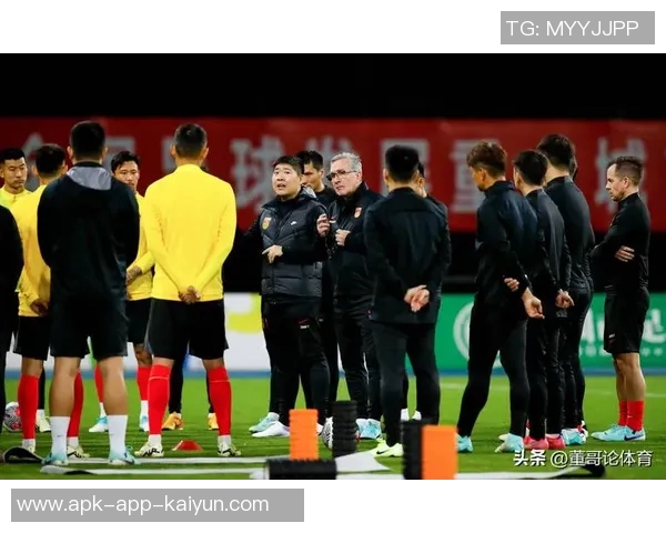 伊万谈战术选择双后腰配置助球队取得佳绩 伊万谈战术选择双后腰配置助球队取得佳绩