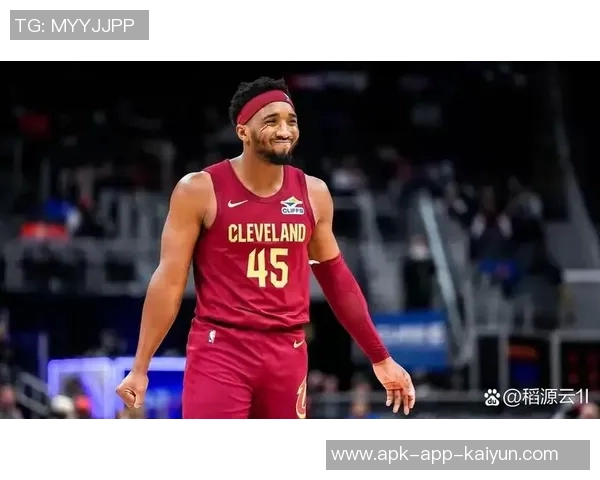 米切尔赞鲍尔赛场思维能力与詹姆斯相似认为这是球队所需的重要特质