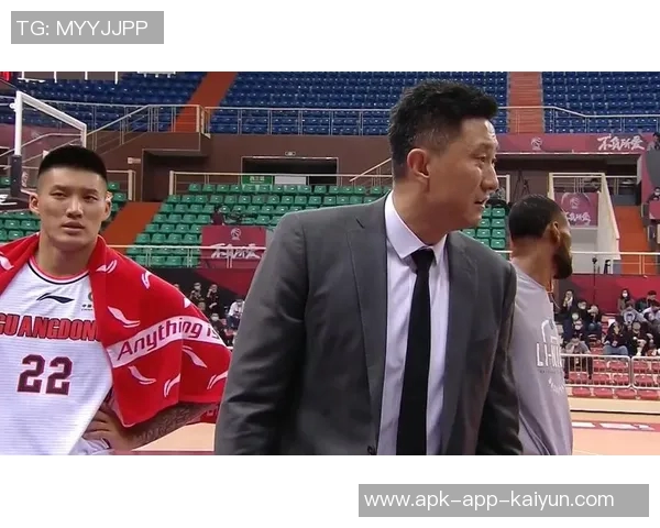 文班半场表现抢眼尽管失误增多依然贡献11分8板2帽 文班半场表现抢眼尽管失误增多依然贡献11分8板2帽