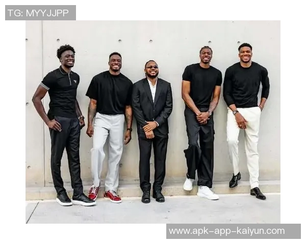 雄鹿队迎来历史时刻字母哥五弟亚历克斯签约双向合同 雄鹿队迎来历史时刻字母哥五弟亚历克斯签约双向合同