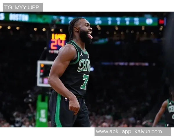 今天绿军主场迎战76人杰伦布朗伤愈复出助力球队争胜 今天绿军主场迎战76人杰伦布朗伤愈复出助力球队争胜