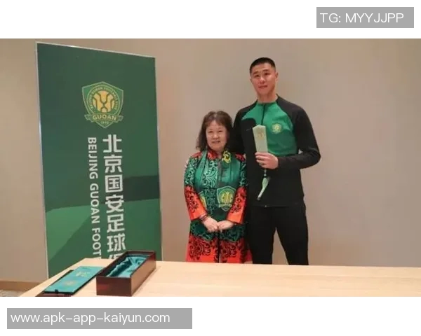 国安出征长春侯森向球迷承诺全力以赴拼搏到底 国安出征长春侯森向球迷承诺全力以赴拼搏到底