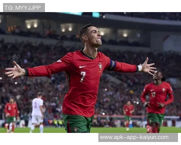 C罗坦言愿为国家队奉献一生不再效力任何俱乐部 C罗坦言愿为国家队奉献一生不再效力任何俱乐部