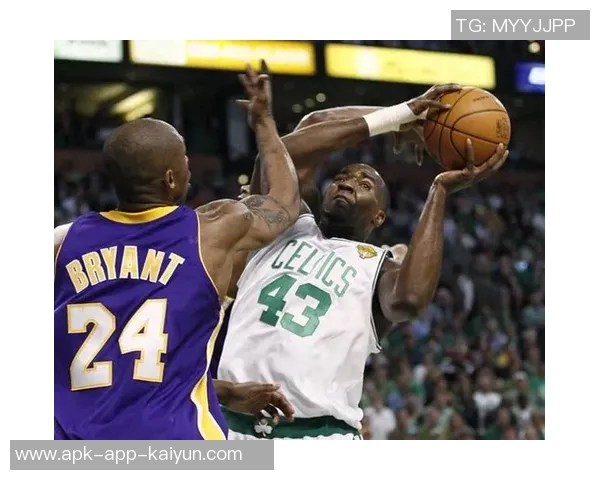 帕金斯称赞绿军三巨头KG是球队最佳球员最全面最关键